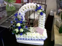 Hearts and Flowers Florist 1060911 Image 3